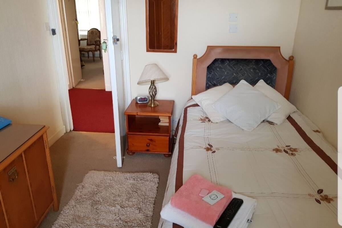 Single Room, 1 Twin Bed, Sea View | WiFi (free), bed sheets