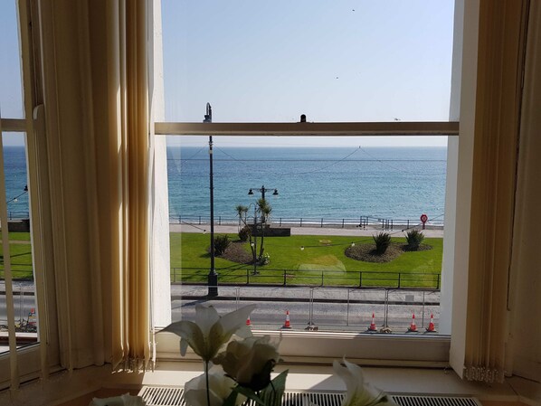 Double Room, 1 King Bed, Sea View | Beach/ocean view