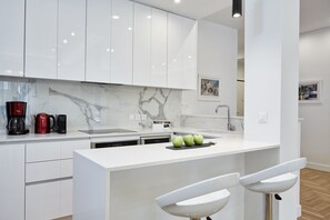 Apartment, 2 Bedrooms | Private kitchen | Full-size fridge, microwave, oven, stovetop