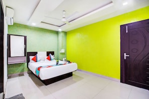 Quarto luxo | Escrivaninha, camas extras/dobráveis (sobretaxa), Wi-Fi de cortesia