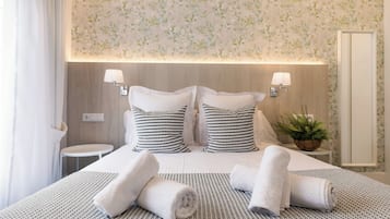 Apartamento, 1 quarto, terraço | 1 quarto, cofres nos quartos, escrivaninha, quartos à prova de som