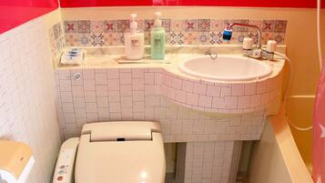403 | Bathroom | Shower, free toiletries, hair dryer, slippers