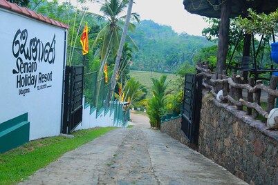 Senaro Holiday Resort