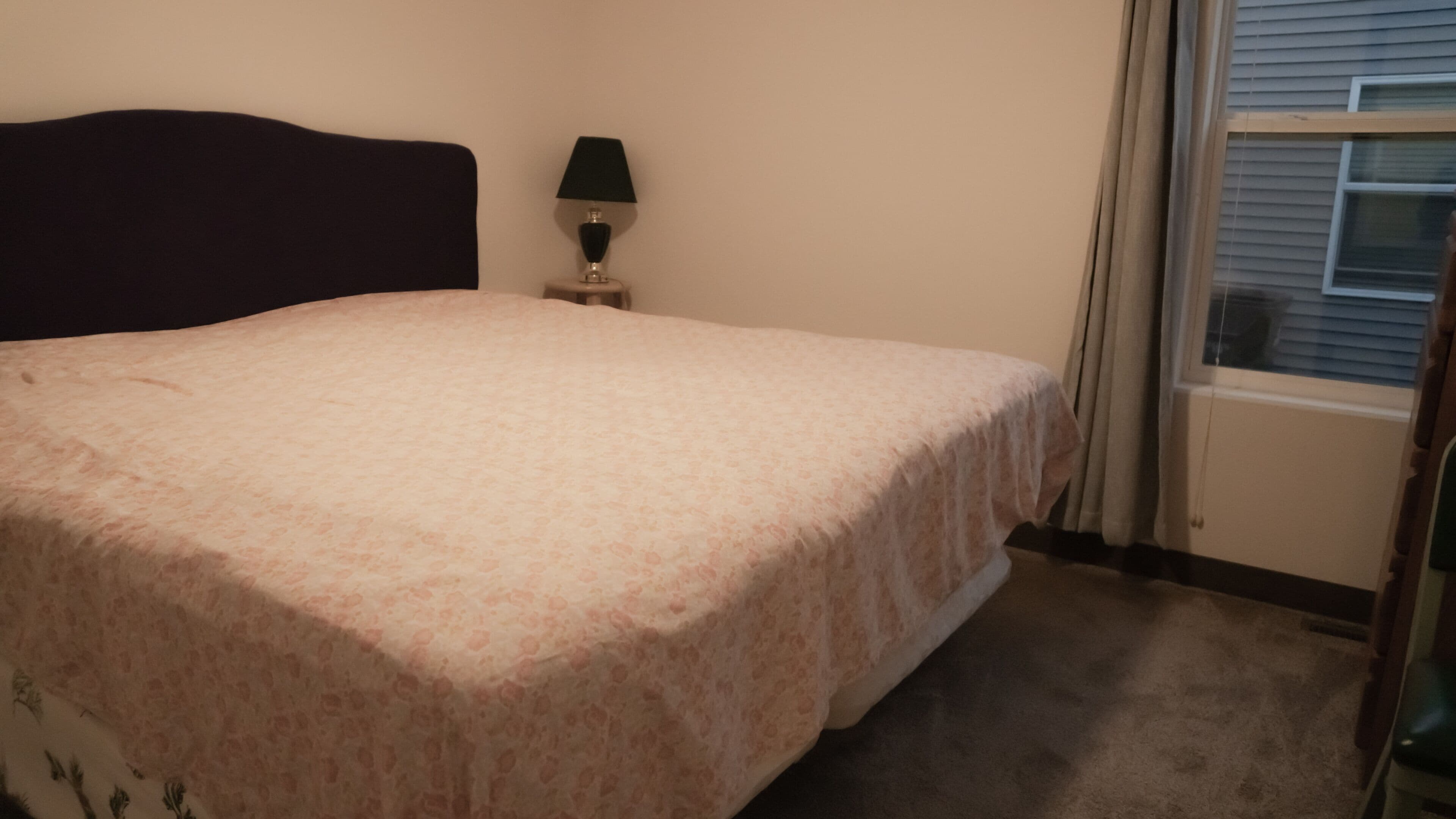 2 Schlafzimmer, Zimmersafe, Schreibtisch, Bügeleisen/Bügelbrett