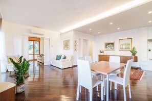 In-room dining - Padova - Via Faggin 47A (Padova)