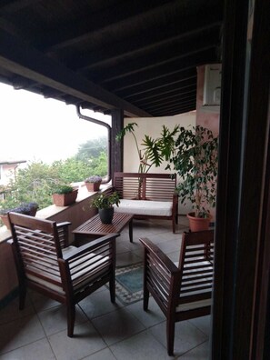 Ảnh chưa phân loại, 2 trong số 40 ảnh, nút