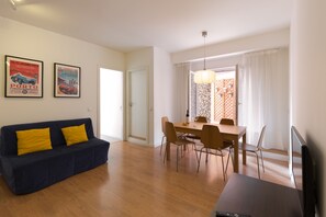 Lejlighed - 1 soveværelse - terrasse | Opholdsområde | LCD-tv