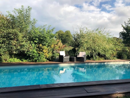 Seasonal outdoor pool