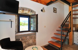 1 bedroom, individually decorated, individually furnished, desk - Trip To Apartments (Gosici)