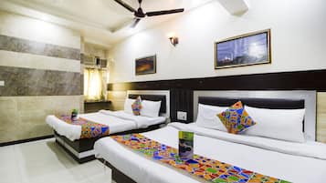 Deluxe Room | Desk, soundproofing, rollaway beds, free WiFi