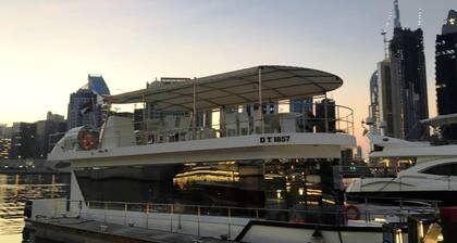 Yacht The HouseBoat Mermaid / Burj Khalifa Voir