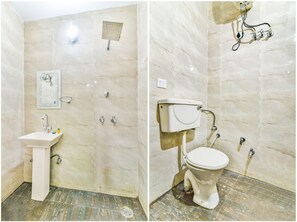 Shower, rainfall showerhead, free toiletries, towels