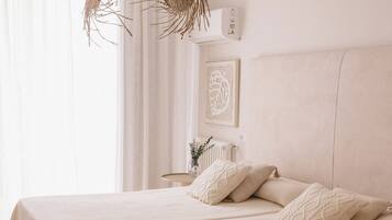 Superior Room | Desk, blackout drapes, free WiFi, bed sheets