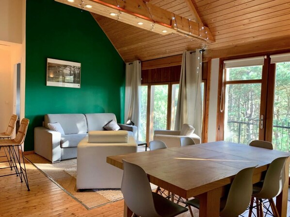 Apartment, Balcony, Garden View | Living area