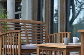 Family Apartment, Garden View | Terrace/patio