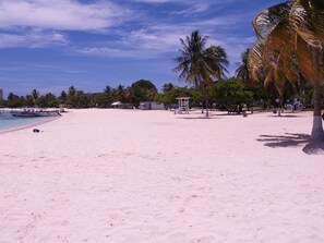 On the beach, beach towels - Beautiful Beachfront 1 Bedroom Condo, D15 Ocho Rios Jamaica                 (Ocho Rios)