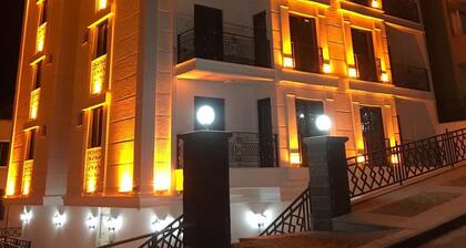 White Golden Suite Hotel