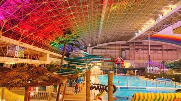 3 Innenpools, 2 Außenpools