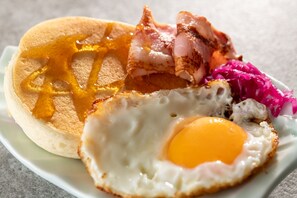 Desayuno buffet todos los días (con cargo)