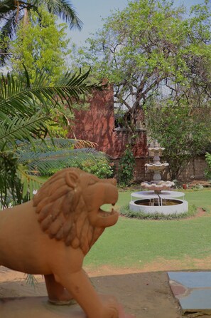 Fountain - Shahar Palace (Jaipur)