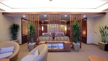 Suite(With private bathroom)(Non-smoking) | In-room safe, free WiFi, bed sheets