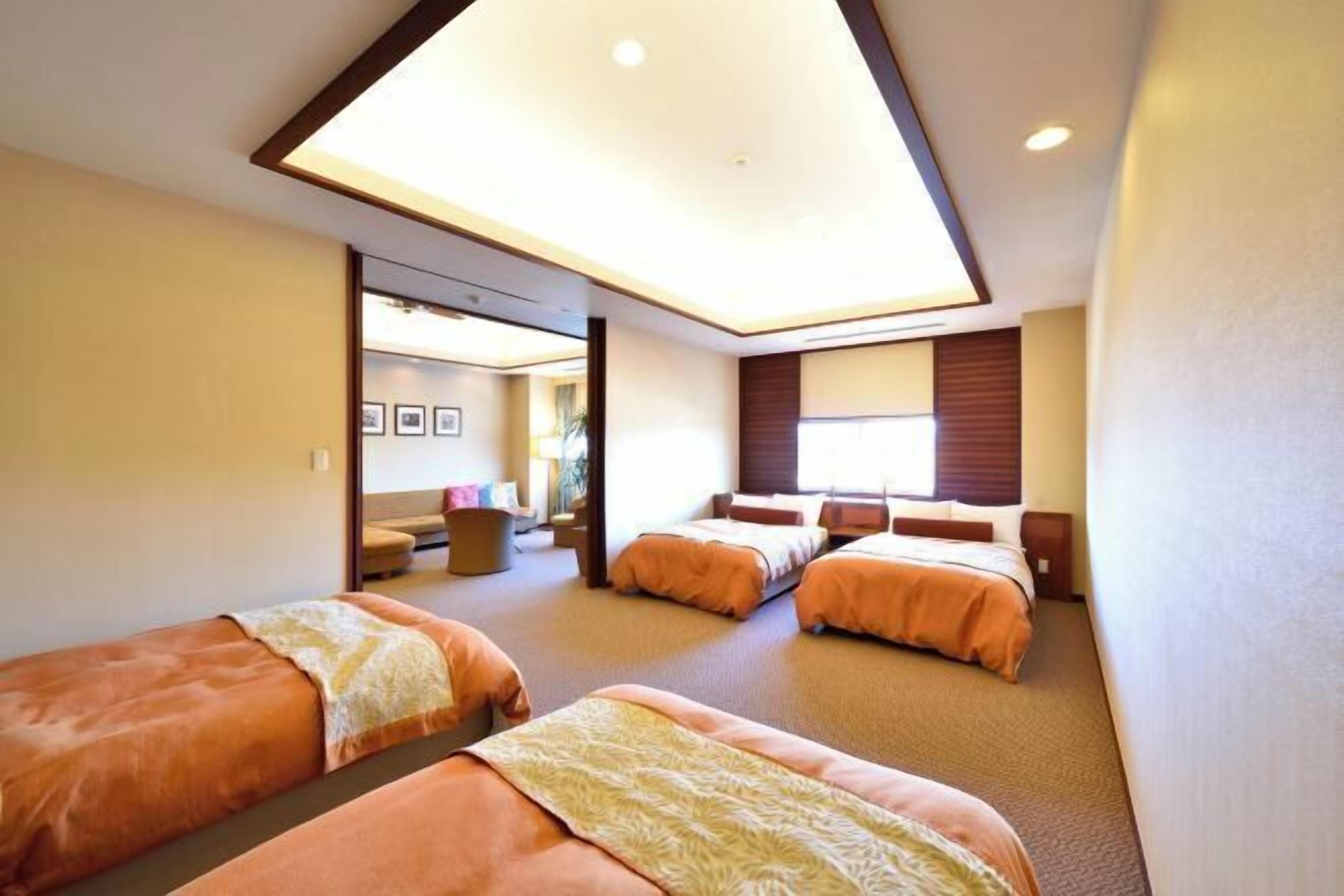 In-room safe, free WiFi, bed sheets