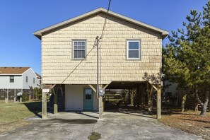 Exterior - SN8645- Just 300 Steps to The Beach and All New Interiors! (Nags Head)