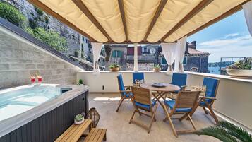 Deluxe Apartment, Sea View | Balcony