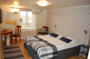 双人房 (Prästgården) | 办公桌、熨斗/熨板、婴儿床、折叠床/加床（额外收费）