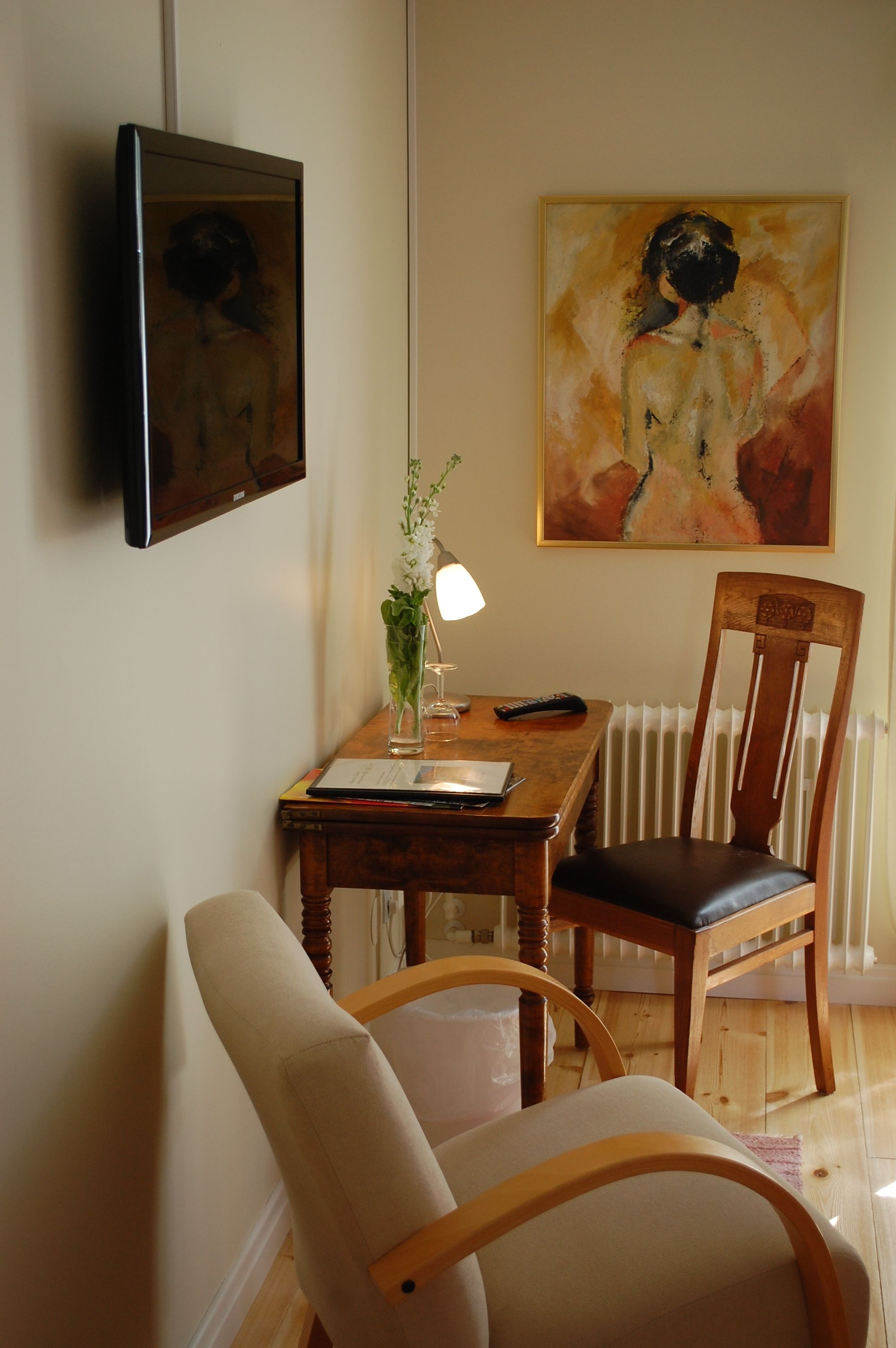 double room (prästgården) | desk, iron/ironing board, cots/infant beds, rollaway beds