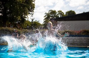 Außenpool (je nach Saison geöffnet)