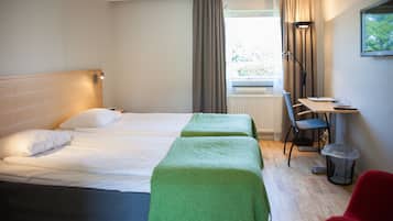 Double Room (Ölandsgården) | Desk, iron/ironing board, cribs/infant beds, rollaway beds