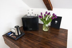 高级三人房 | 1 多间卧室、羽绒被、客房内保险箱、遮光窗帘