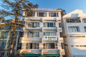 Fachada da propriedade