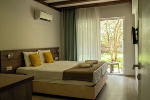 Economy Double Room, 1 Queen Bed, Non Smoking