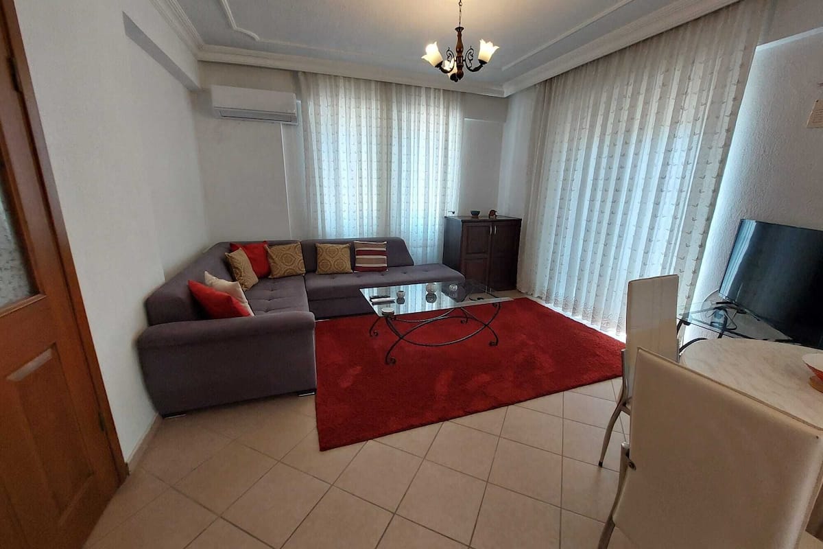 Classic Condo, 2 Bedrooms, Garden View