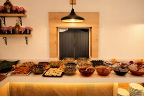 Daily buffet breakfast for a fee - Gunes Boutique Hotel (Fethiye)