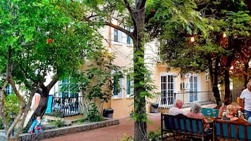 Aamiainen, lounas ja illallinen