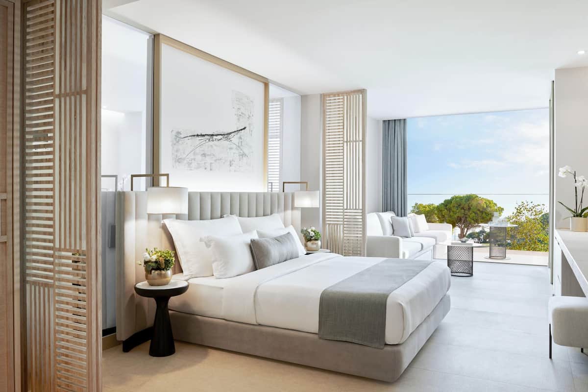 One Bedroom Suite with Private Garden | 1 bedroom, minibar, in-room safe, desk
