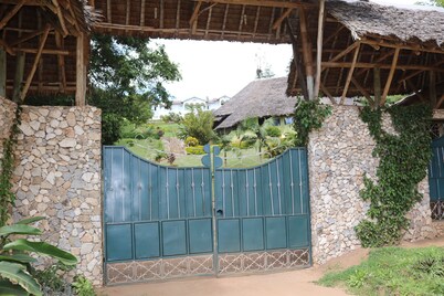 Taita Rocks Hotel