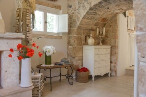 Interior detail - TD Dimora di Genna Trulletto with Lush Garden Pool (Castellana Grotte)