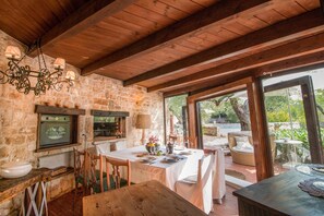 Villa, 3 Bedrooms | Living area | 32-inch TV with digital channels - I Trulli di Annetta (Castellana Grotte)