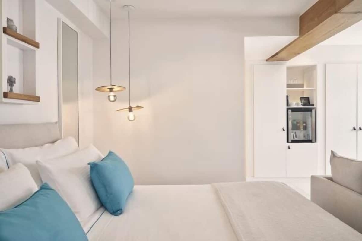 Minibar, caja de seguridad en la habitación y cortinas blackout