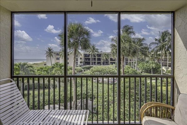 Casa, 2 habitaciones | Balcón