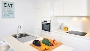 Family House, Multiple Beds, Garden View | Private kitchen