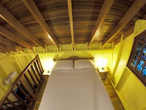 Iron/ironing board, free WiFi, bed sheets - Koko Acqua Lodge (Bocas del Toro)
