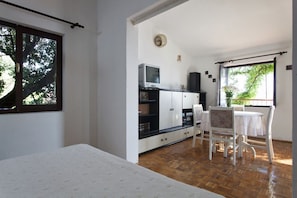 Huoneisto, 1 parisänky | Oleskelualue | Televisio