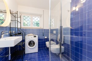 Appartement, 2 chambres | Salle de bain