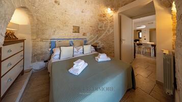 Villa, 3 Bedrooms | 3 bedrooms, iron/ironing board, cribs (surcharge), WiFi (free)