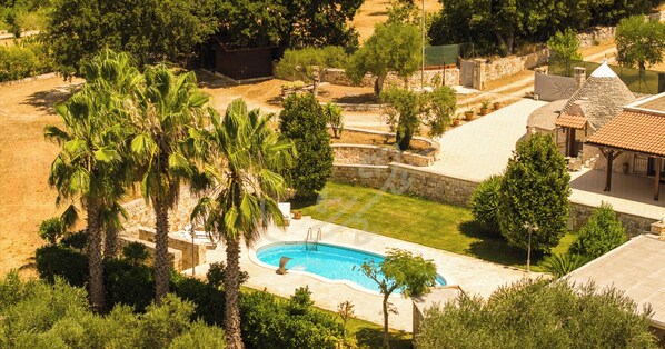 Exterior - TD Villa Luna Trulli with Large Pool (Castellana Grotte)